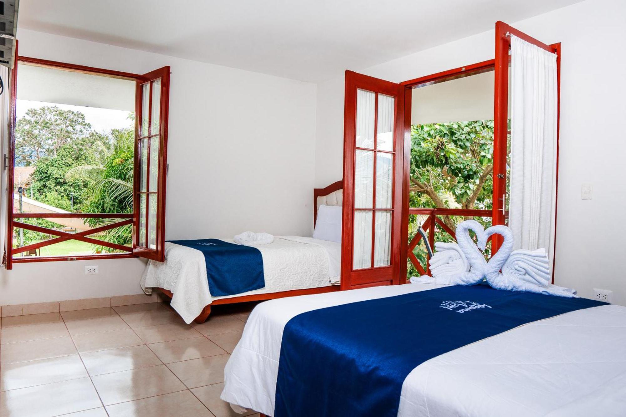 Laguna Azul Hotel & Suites Sauce Exterior photo